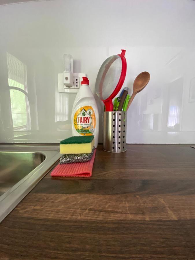 Cozy Apt In Mangalem21 Wifi/ac/netflix * Tirana
